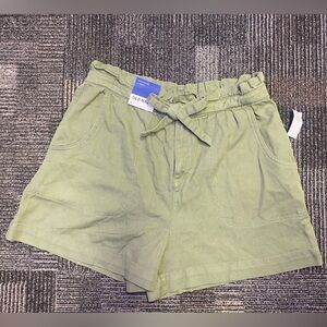 Old Navy Women's Green Shorts Large NWT